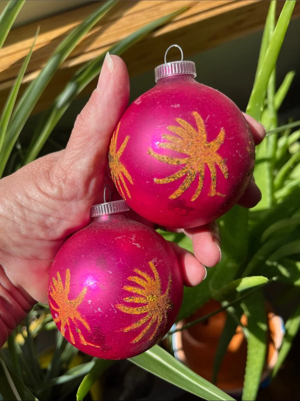 2 Vtg Hot Pink Blown Glass Ornaments Gold Mica Startbursts West Germany *READ*